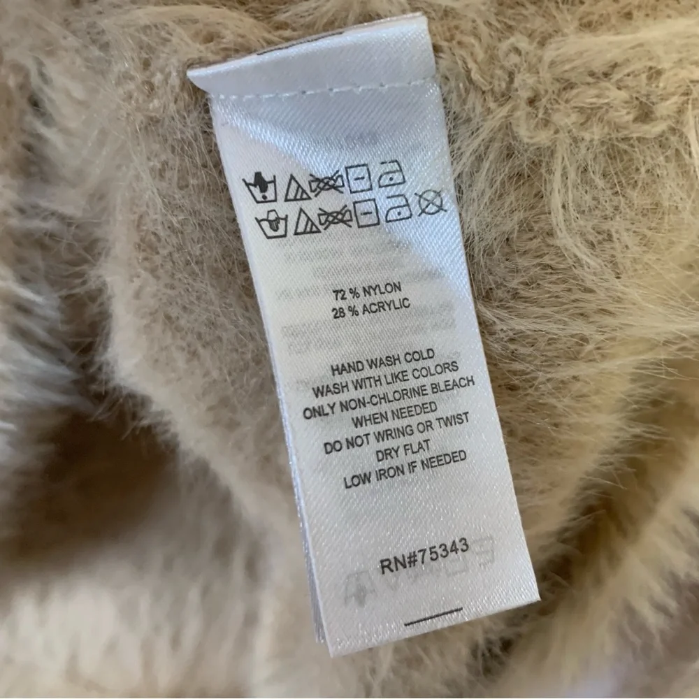 Jessica Simpson Long Sleeve Cozy Fuzzy‎ Sweater Size Medium